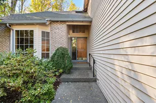11547 SW 56th Pl, Portland, OR 97219 - Photo 3