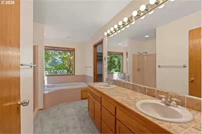 11547 SW 56th Pl, Portland, OR 97219 - Photo 19