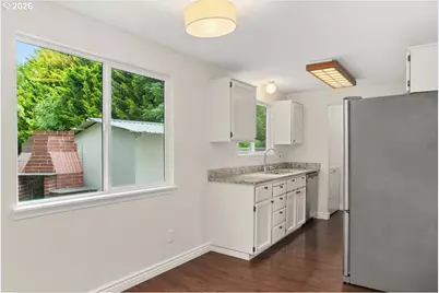 8125 SW Pine St, Portland, OR 97223 - Photo 11