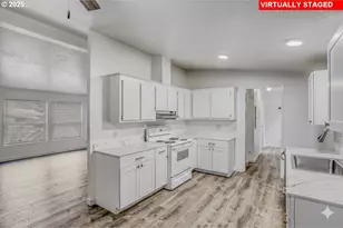 10302 NW 317th Ave, North Plains, OR 97133 - Photo 5