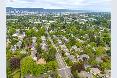 7 NE Floral Pl, Portland, OR 97232 - Photo 47