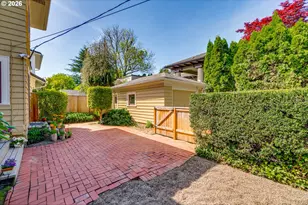 7 NE Floral Pl, Portland, OR 97232 - Photo 43