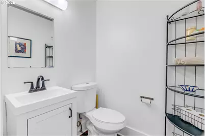 7 NE Floral Pl, Portland, OR 97232 - Photo 21