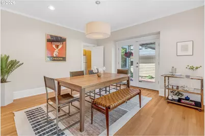 7 NE Floral Pl, Portland, OR 97232 - Photo 11
