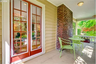 7 NE Floral Pl, Portland, OR 97232 - Photo 9
