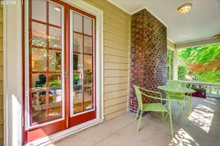 7 NE Floral Pl, Portland, OR 97232 - Photo 9