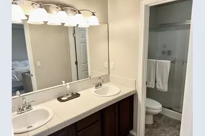 4564 SE Olivewood St, Hillsboro, OR 97123 - Photo 29