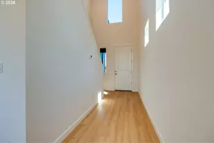 808 Magnolia Ave, Woodburn, OR 97071 - Photo 5