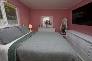 1673 29th St, Florence, OR 97439 - Photo 13