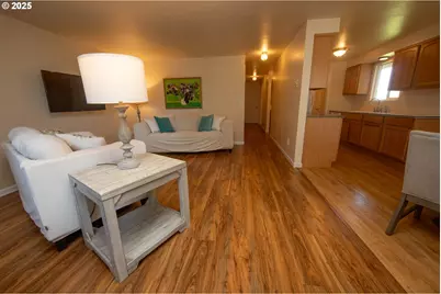 1673 29th St, Florence, OR 97439 - Photo 3