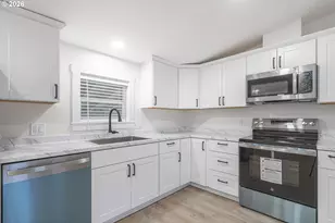 1282 E 3rd St, Lafayette, OR 97127 - Photo 19