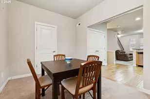 406 NE Patricia Ann Pl, Hillsboro, OR 97006 - Photo 11