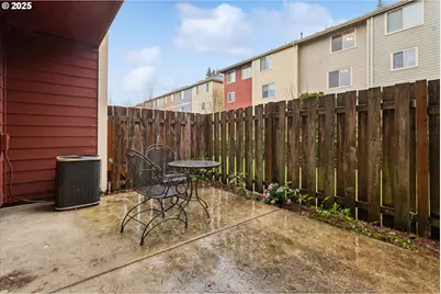 406 NE Patricia Ann Pl, Hillsboro, OR 97006 - Photo 19
