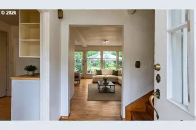 1708 NE 67th Ave, Portland, OR 97213 - Photo 3