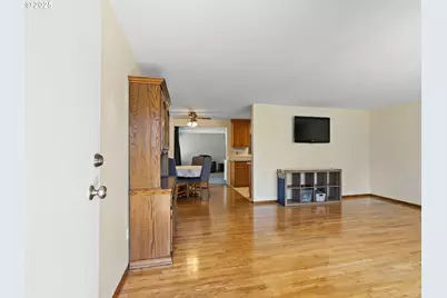 1007 NE 82nd Ave, Vancouver, WA 98664 - Photo 3