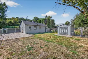 3945 NE Bryant St, Portland, OR 97211 - Photo 25