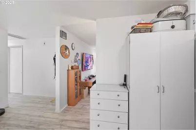 9720 SE 74th Ave, Milwaukie, OR 97222 - Photo 7