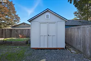 9720 SE 74th Ave, Milwaukie, OR 97222 - Photo 15