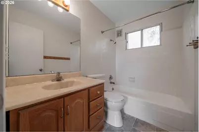 847 SW Broadway Dr #32, Portland, OR 97201 - Photo 17