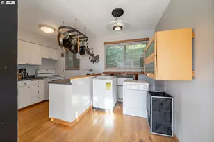 847 SW Broadway Dr, Portland, OR 97201 - Photo 5