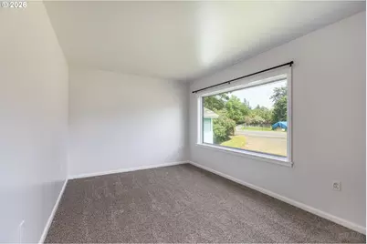 215 S 8th St, Saint Helens, OR 97051 - Photo 3