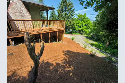 10503 NW 3rd St, Portland, OR 97231 - Photo 9