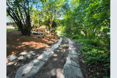 10503 NW 3rd St, Portland, OR 97231 - Photo 21