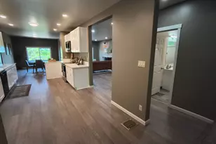 10503 NW 3rd St, Portland, OR 97231 - Photo 29