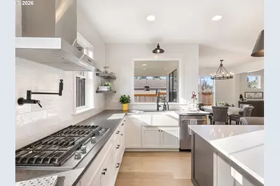 15268 Holcomb Blvd, Oregon City, OR 97045 - Photo 17