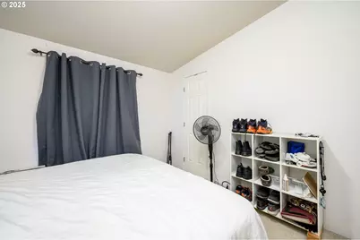 929 NE Hide Away Dr, McMinnville, OR 97128 - Photo 31