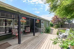 929 NE Hide Away Dr, McMinnville, OR 97128 - Photo 39