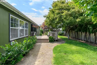 929 NE Hide Away Dr, McMinnville, OR 97128 - Photo 47