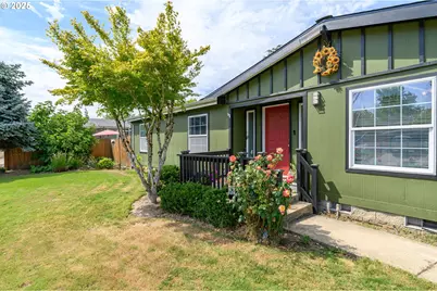 929 NE Hide Away Dr, McMinnville, OR 97128 - Photo 7