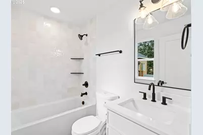 8416 SE Clay St #4, Portland, OR 97216 - Photo 13