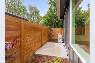 8416 SE Clay St #4, Portland, OR 97216 - Photo 7