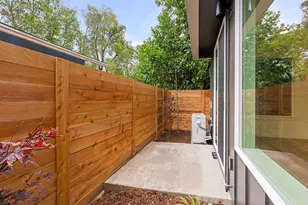 8416 SE Clay St, Portland, OR 97216 - Photo 7