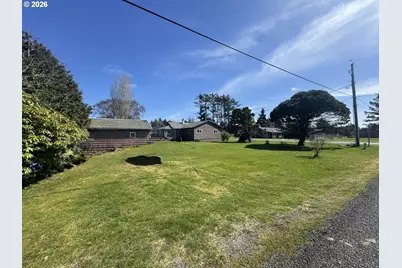 1401 270th Pl, Ocean Park, WA 98640 - Photo 5