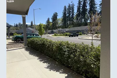 5298 Squirrel St, Springfield, OR 97478 - Photo 3