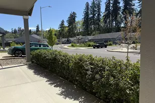 5298 Squirrel St, Springfield, OR 97478 - Photo 3