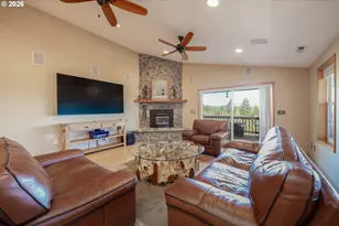 2215 NE 359th Ave, Washougal, WA 98671 - Photo 17