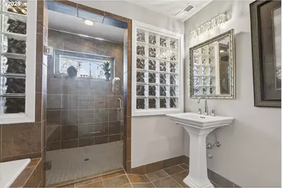 510 N Tomahawk Island Dr, Portland, OR 97217 - Photo 21