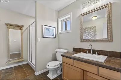 510 N Tomahawk Island Dr, Portland, OR 97217 - Photo 29