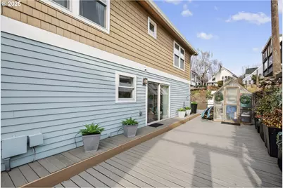 510 N Tomahawk Island Dr, Portland, OR 97217 - Photo 3