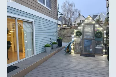 510 N Tomahawk Island Dr, Portland, OR 97217 - Photo 5