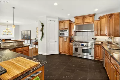 1830 NW Larkspur St, Camas, WA 98607 - Photo 9