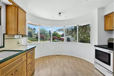 4655 SW Pendleton St, Portland, OR 97221 - Photo 13