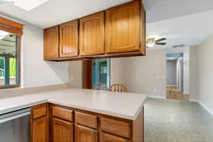 3088 Eliot Dr, Hood River, OR 97031 - Photo 13