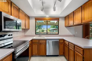 3088 Eliot Dr, Hood River, OR 97031 - Photo 11