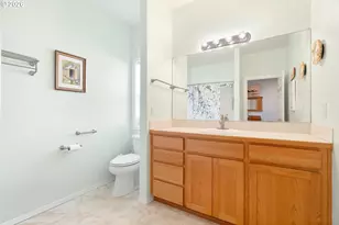 1924 NE Harewood Pl, Hillsboro, OR 97124 - Photo 27