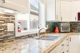 1924 NE Harewood Pl, Hillsboro, OR 97124 - Photo 17